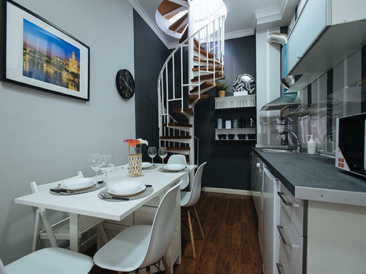 Divi Apartments Martinez Montanes إشبيلية المظهر الخارجي الصورة